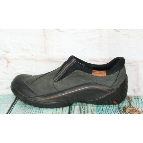 Clarks Other - Clarks  Green Leather Slip On Waterproof Casual Loafer Shoes Size 8 Medium